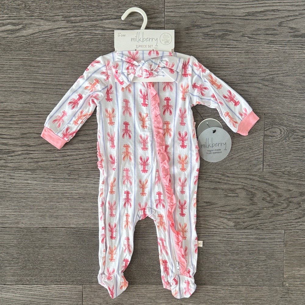 🌼MILKBERRY🌼 NWT Bamboo Pink and White Lobster Print Footie, Size 0-3 months